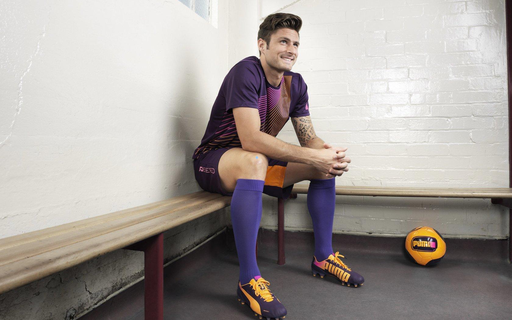 杯赛舞台上的跨级别激战,状态火雷克斯主场迎战保级压力下的诺丁汉